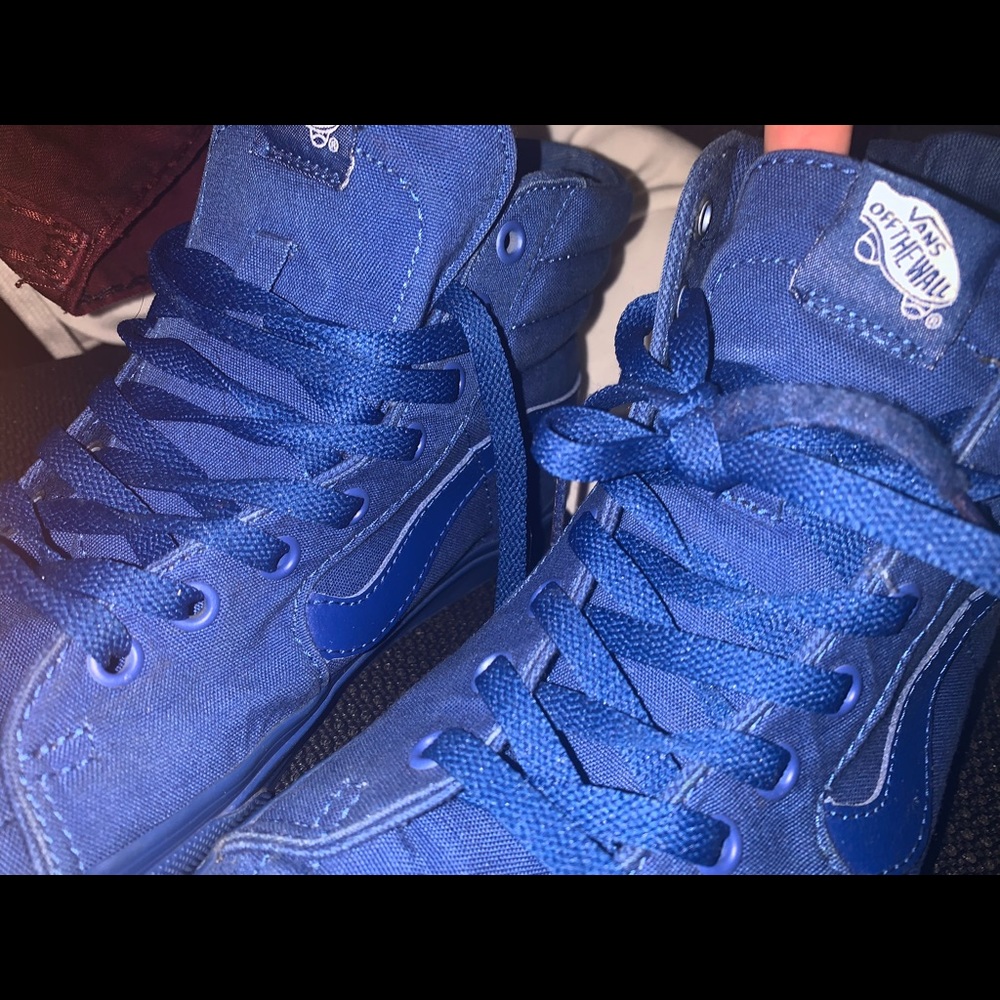 Vans - Picture 2 of 4